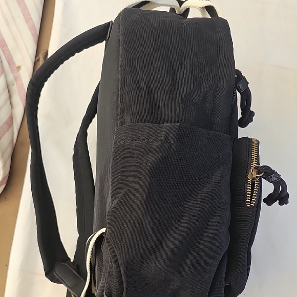 Classic Black Canvas Backpack with Contrast Straps - Picture 5 of 7